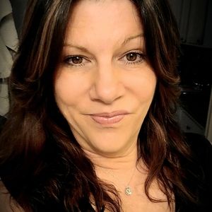 Meet your Posher, Rina